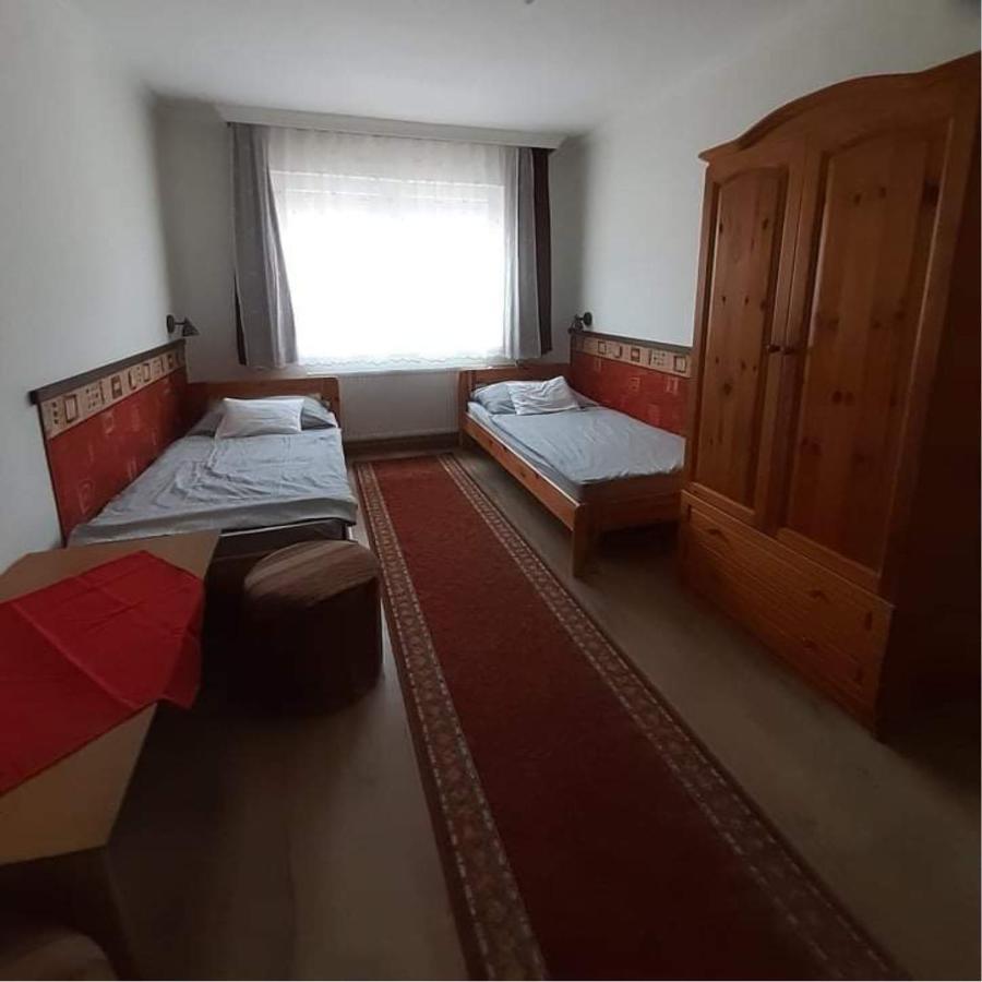 Pegazus Vendeghaz Hotel Hajdúszoboszló Eksteriør billede